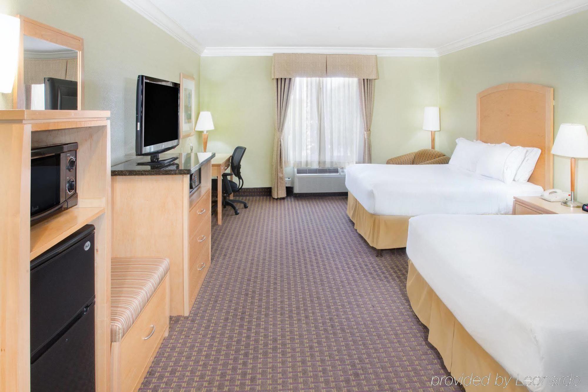 Holiday Inn Express Hotel & Suites Vacaville By Ihg Exterior foto